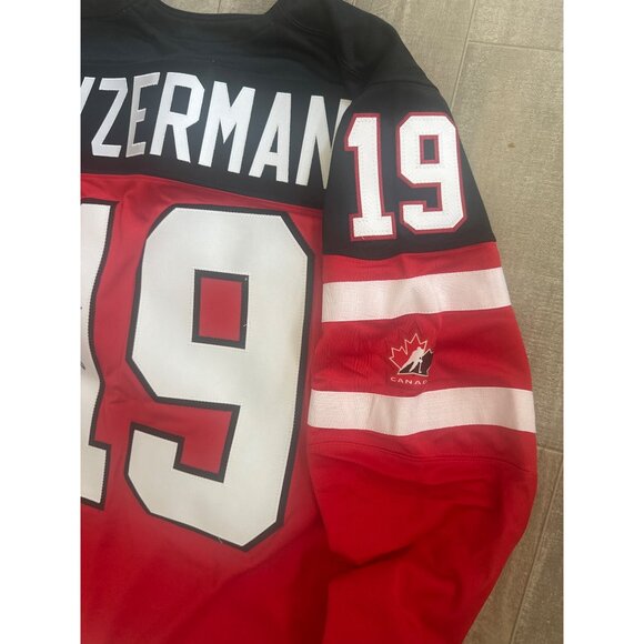 Red Wings Steve Yzerman Team Canada SIGNED 100  Jersey Nike 2014 Hockey M COA - Picture 9 of 12